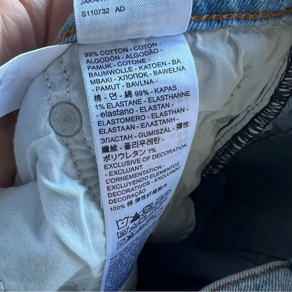 Levi's Wedgie Straight Jeans in Fully Baked Wash - Picture 9 of 10